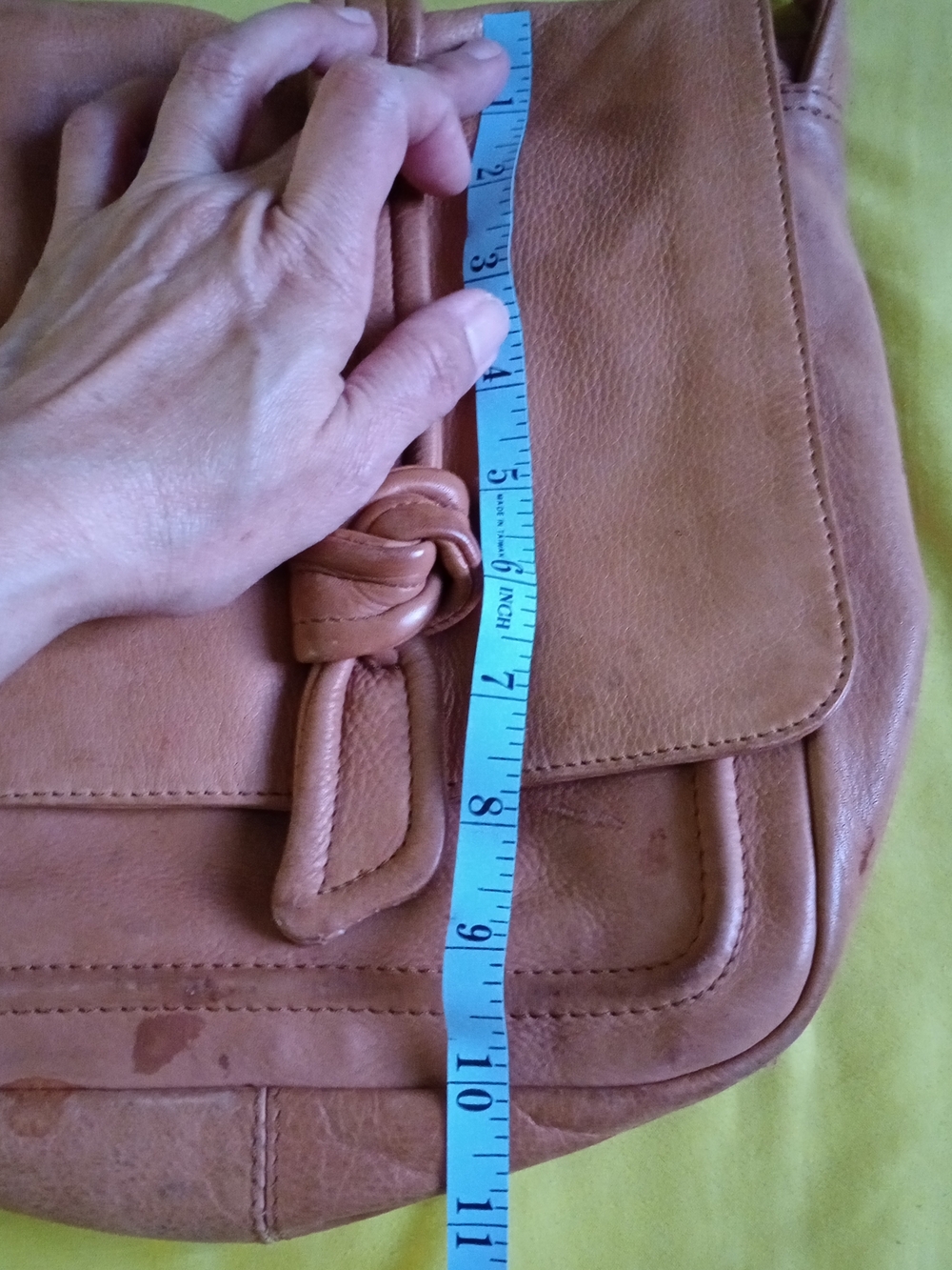 Kenneth Cole Women's Leather Crossbody Bag in Light Tan - Picture 7 of 7